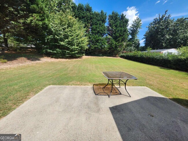 Building Photo - 1052 Ludwick Way