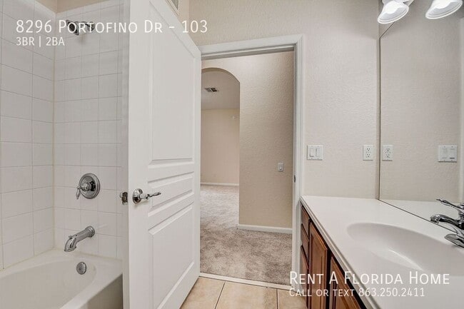 Building Photo - 8296 Portofino Dr