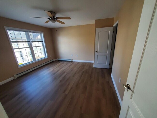 Building Photo - 35 Mapleville Main