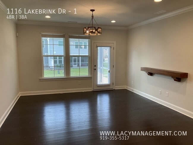 Building Photo - 1116 Lakebrink Dr