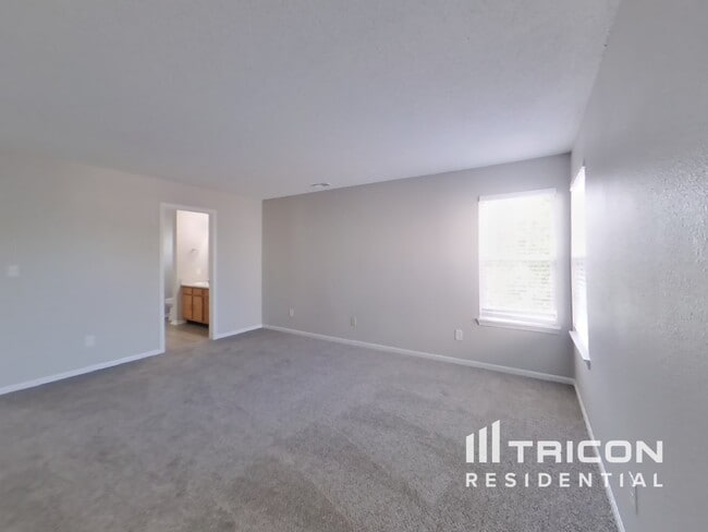Building Photo - 607 Deer Trail Dr