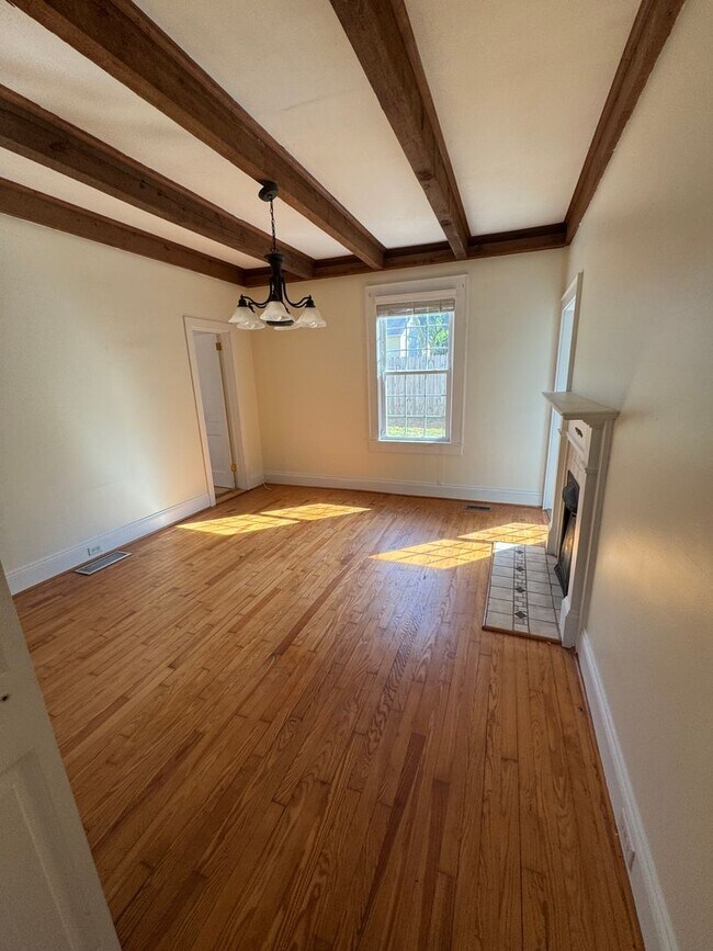 Building Photo - 207 Edgemont Ave