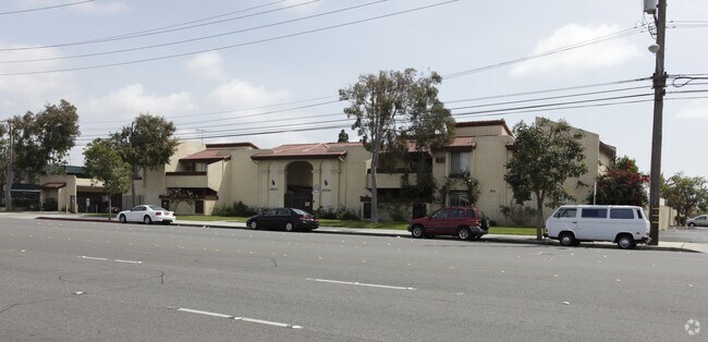 Building Photo - Liberty Tree Apartments