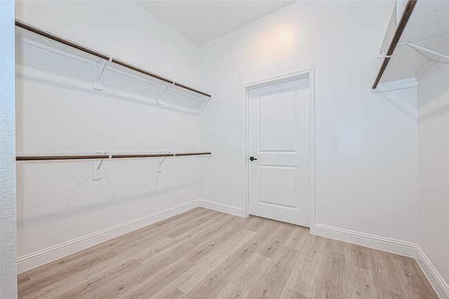 Building Photo - 2315 Red Chip Ln