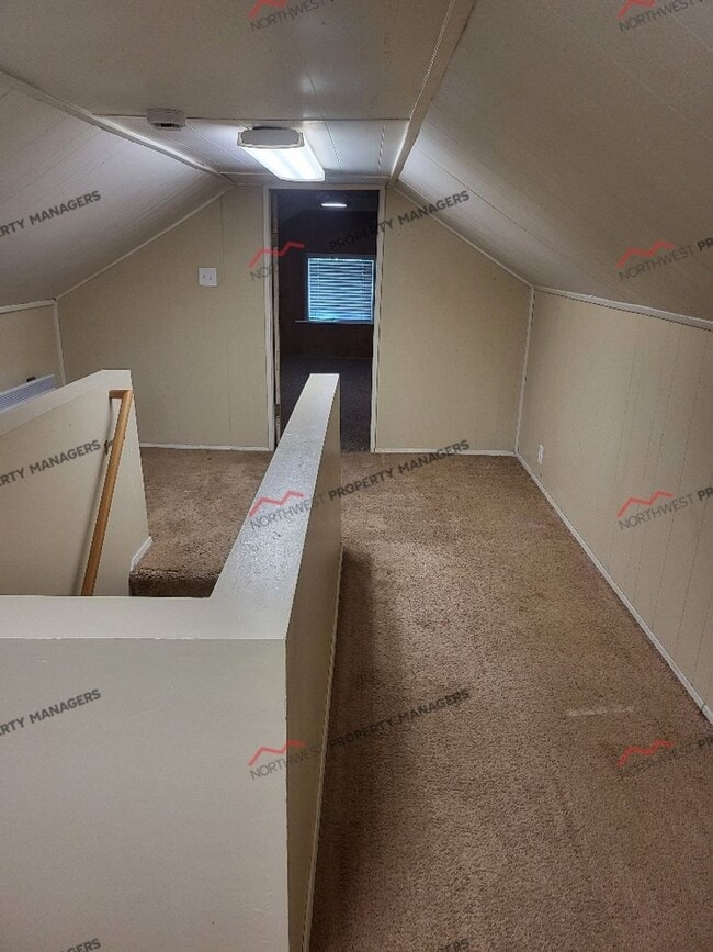 Building Photo - STATUS: *AVAILABLE* | R28 | $1895 + $100 FLAT RATE FOR W/S