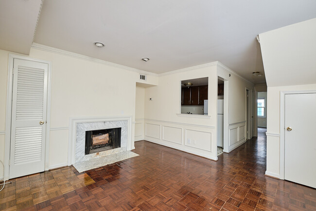 Building Photo - 1776 Lanier Pl NW