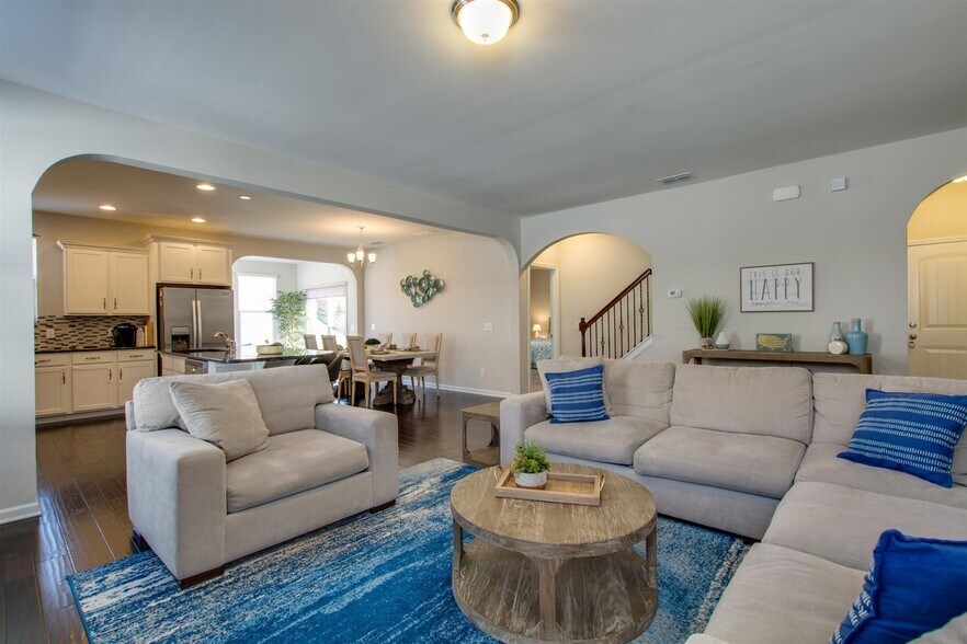 Building Photo - 1989 Stonewater Dr