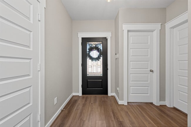 Building Photo - 30301 Kingston Heath Dr