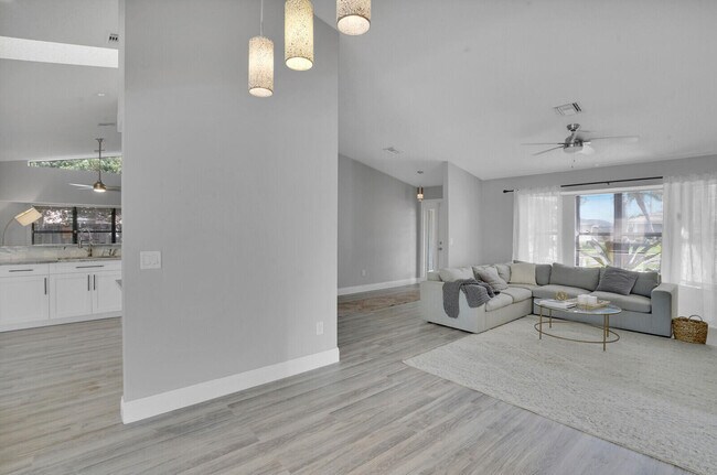 Building Photo - 13834 Geranium Pl