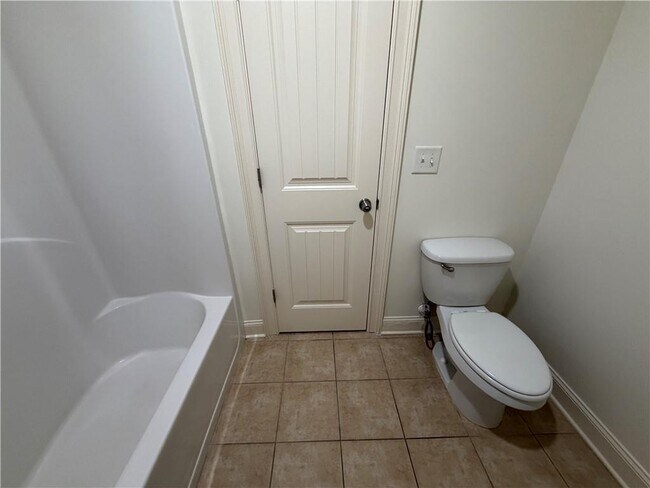 Building Photo - 4805 Carriage Bridge Ln