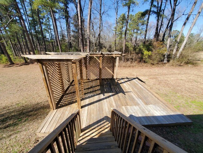 Building Photo - 958 Flynn McPherson Rd