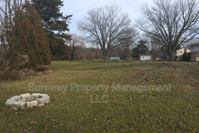 Building Photo - 28295 School House Rd