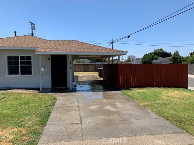 Building Photo - 11504 Maza St