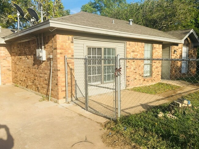 Building Photo - 19135 County Rd 520A