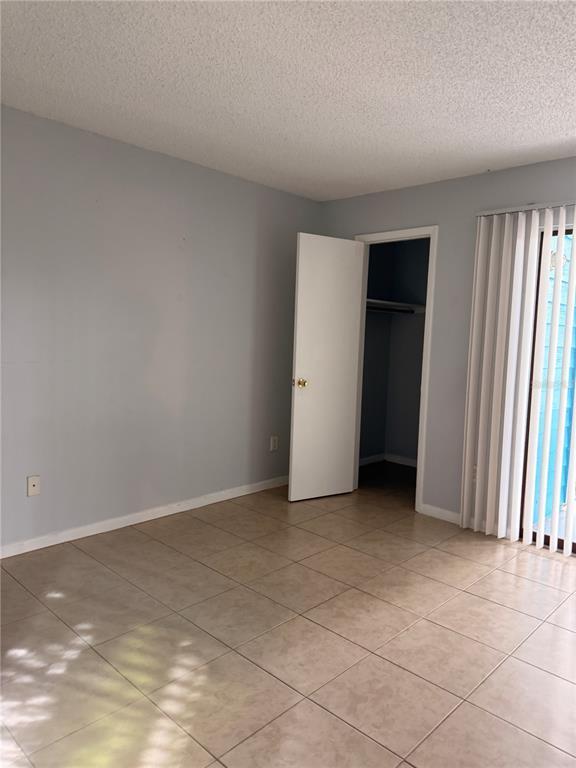 Building Photo - 455 Alt 19