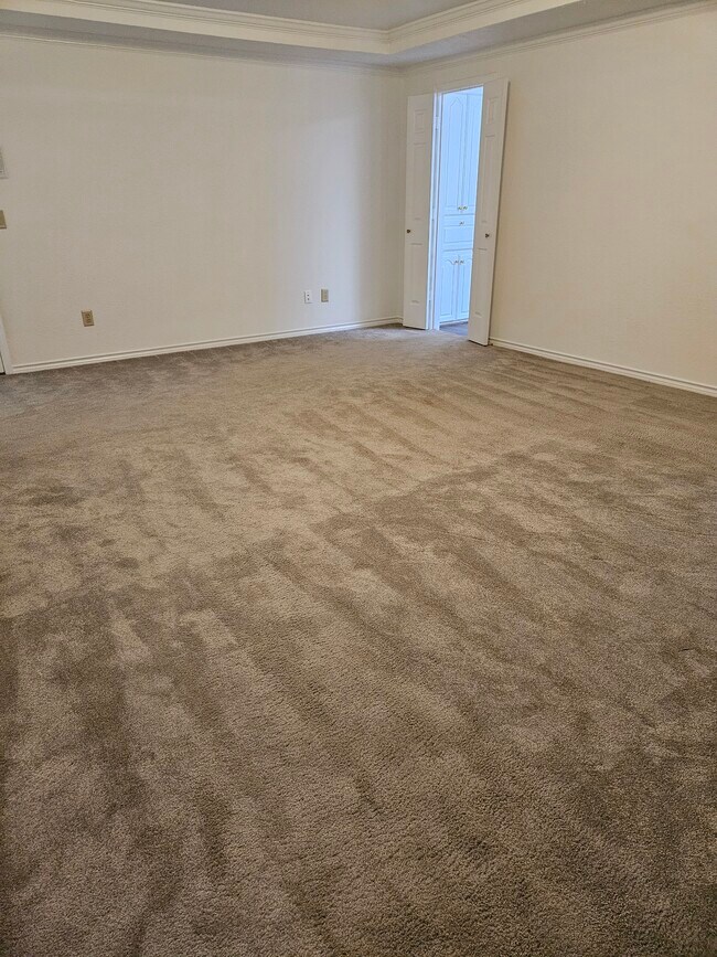Building Photo - 3913 Davis Cir