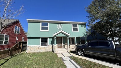 Building Photo - 4325 Coyle St