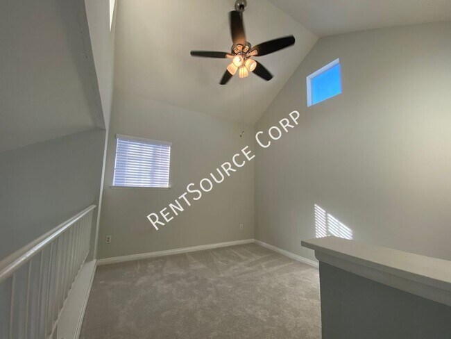 Building Photo - 24145 Del Monte Dr.