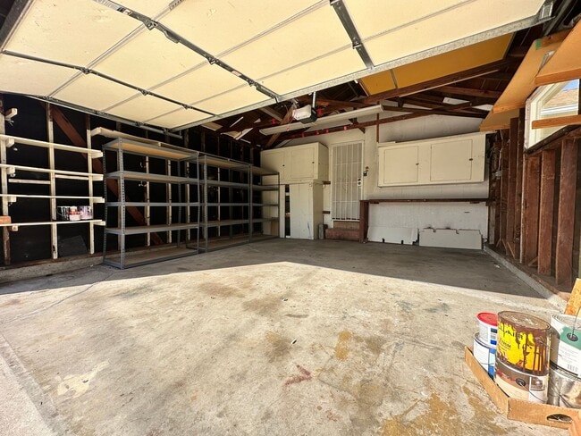 Building Photo - Large North Torrance House! Near Torrance Schools, Huge Yard, 2 Car Garage! *OPEN HOUSE EVERY SAT...