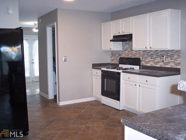 Building Photo - 1113 Misty Meadows Cove