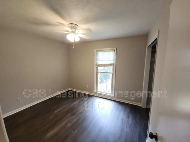 Building Photo - 5005 Hearthstone Dr