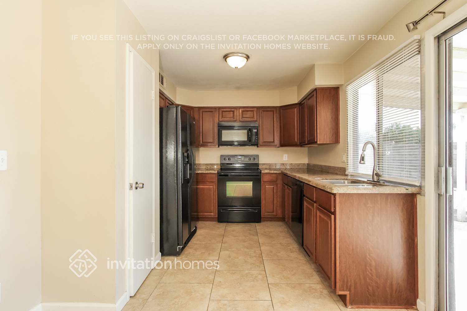 Building Photo - 6525 W Vogel Ave