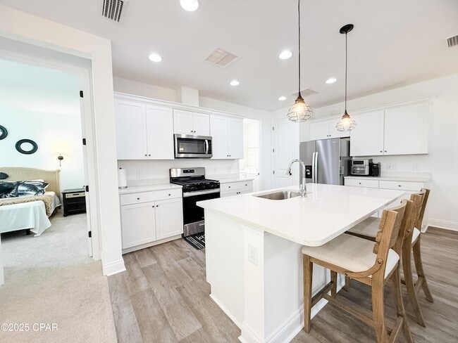 Building Photo - 8994 Parrot Pl