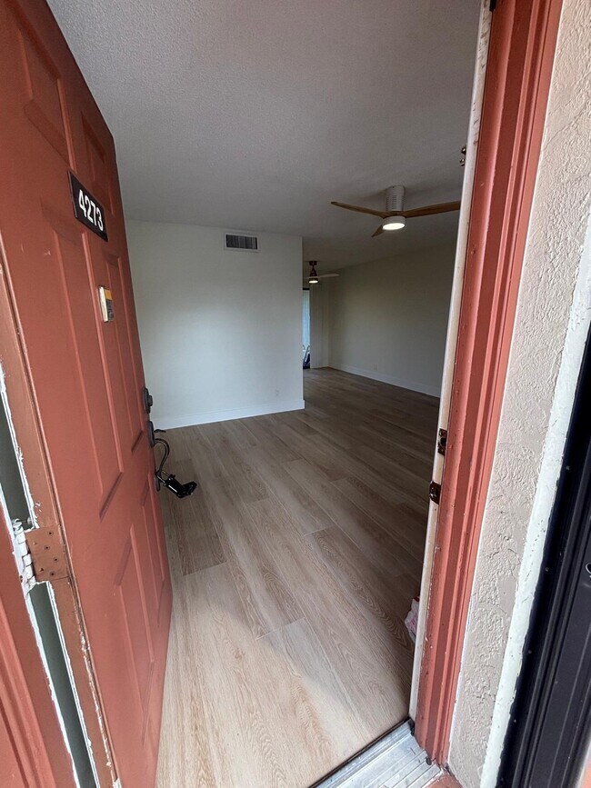 Building Photo - 4273 Oak Terrace Dr