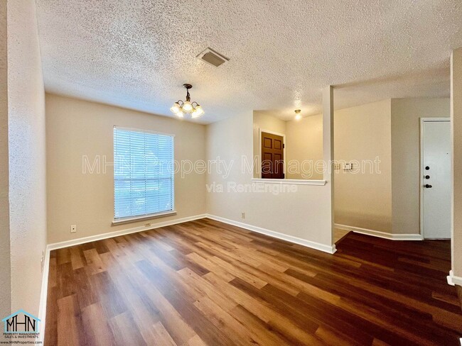 Building Photo - 1627 Firwick Dr