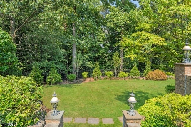 Building Photo - 787 Peach Tree Ln