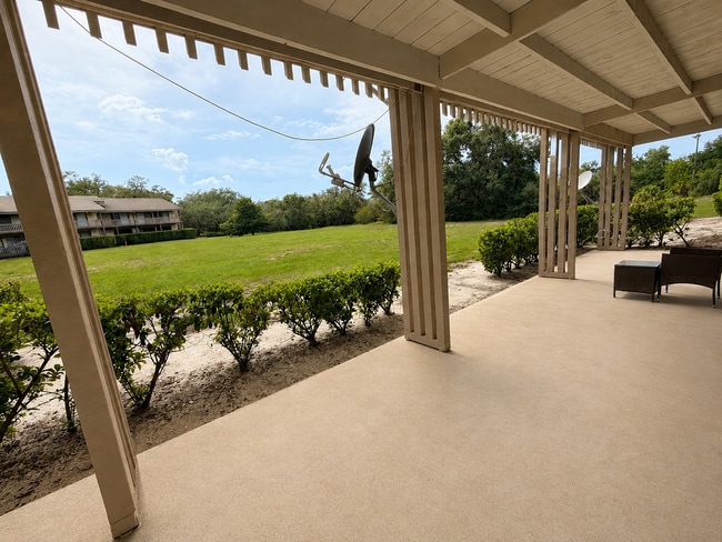 Building Photo - 921 Tennis Way