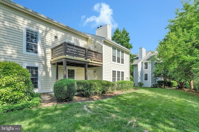 Building Photo - 10070 Oakton Terrace Rd
