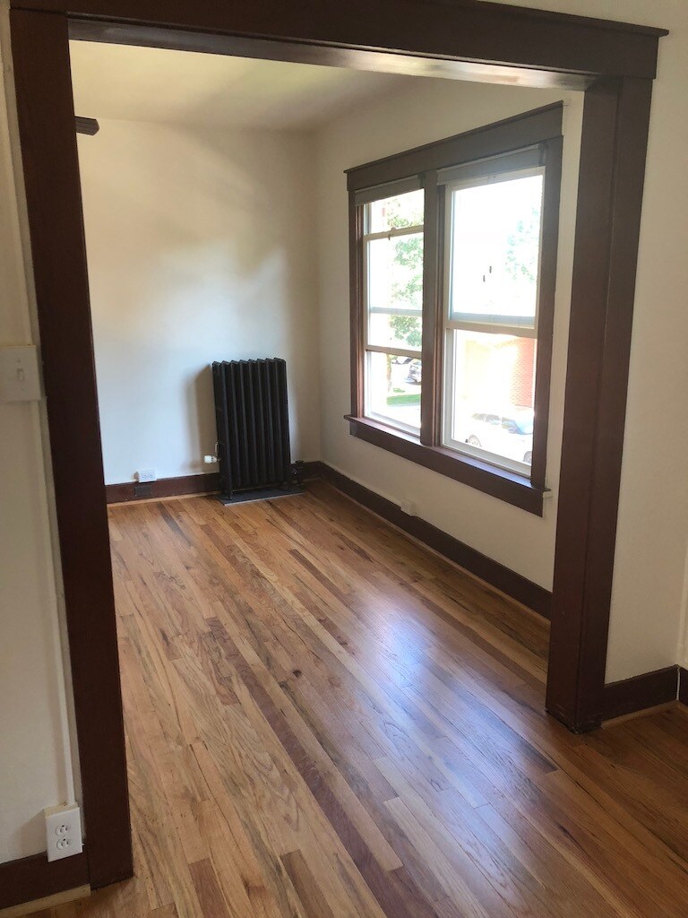 Building Photo - 513 Terry St