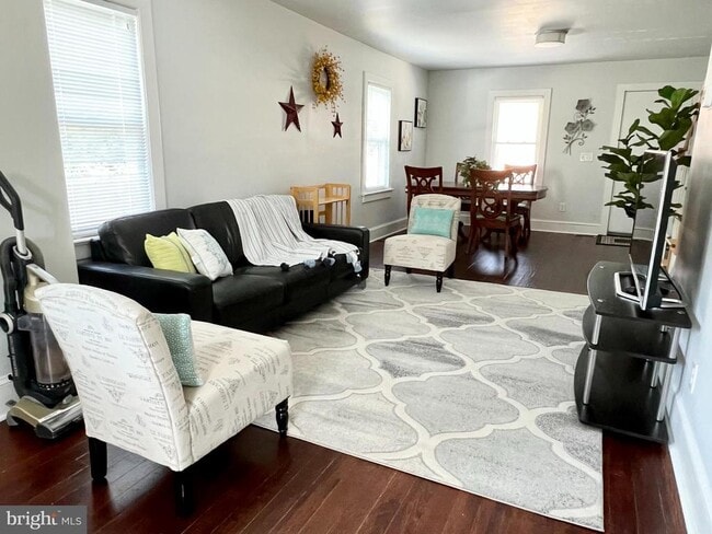 Building Photo - 12 Birch Ave