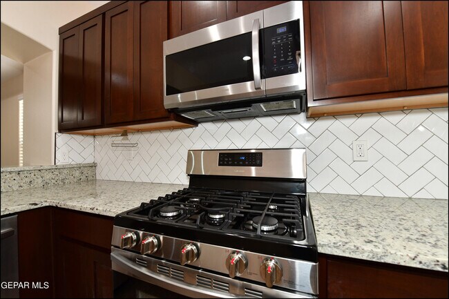 Building Photo - 15149 Imagine Dr