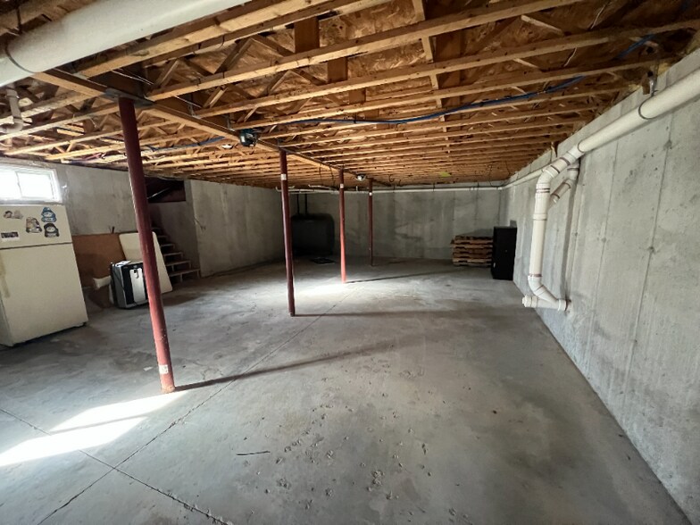 Building Photo - 17 Judith St