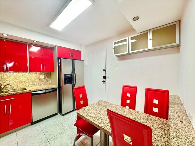 Building Photo - 250 174th St