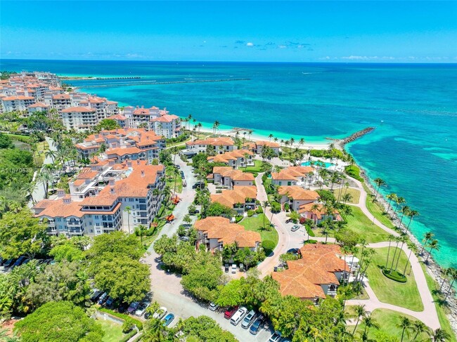 Building Photo - 19144 Fisher Island Dr