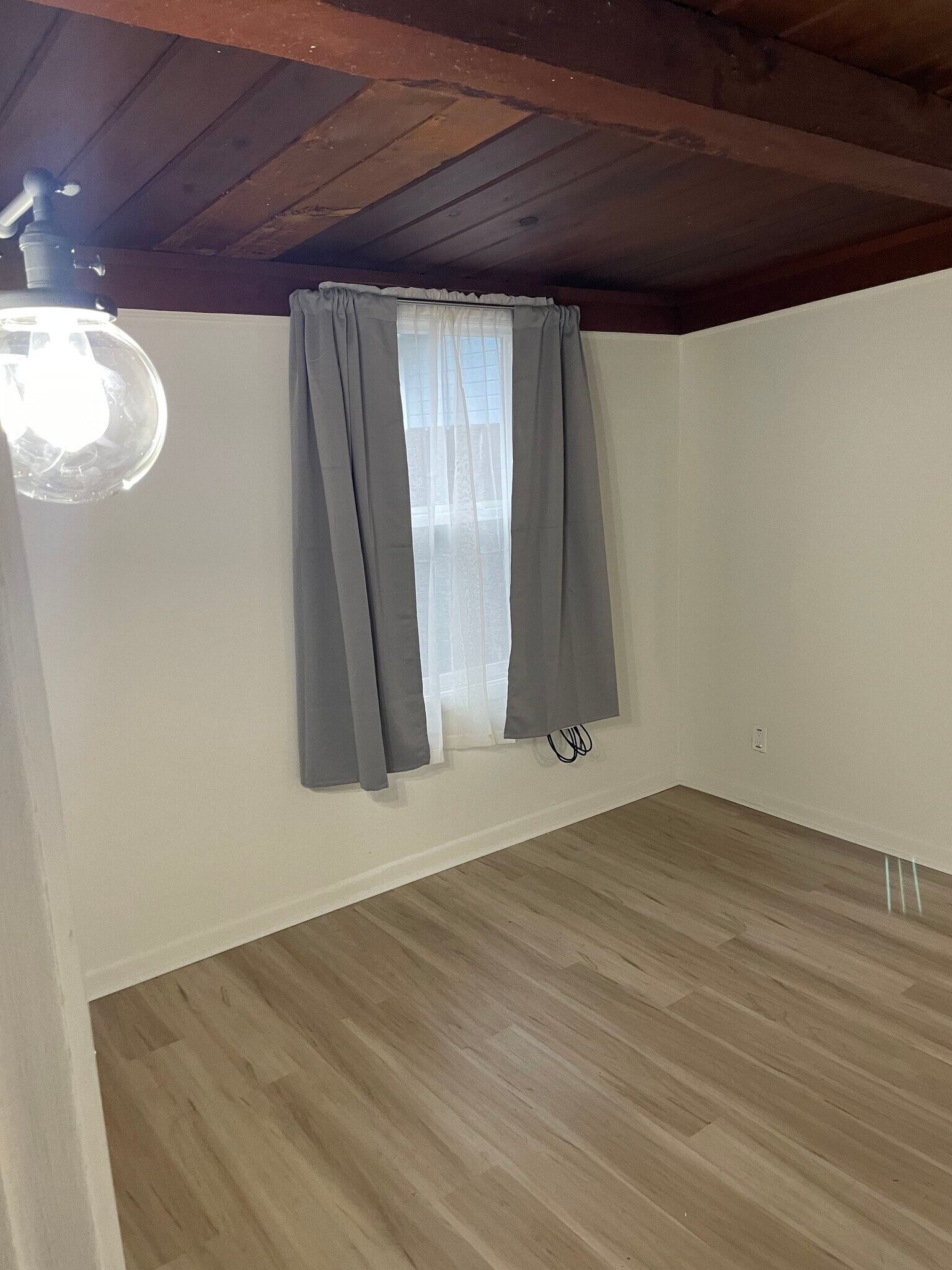 Building Photo - 1110 NW Harrison Blvd