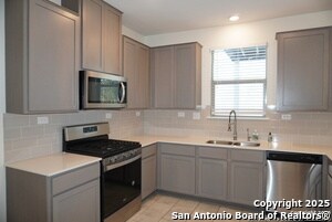 Building Photo - 4809 Park Gln