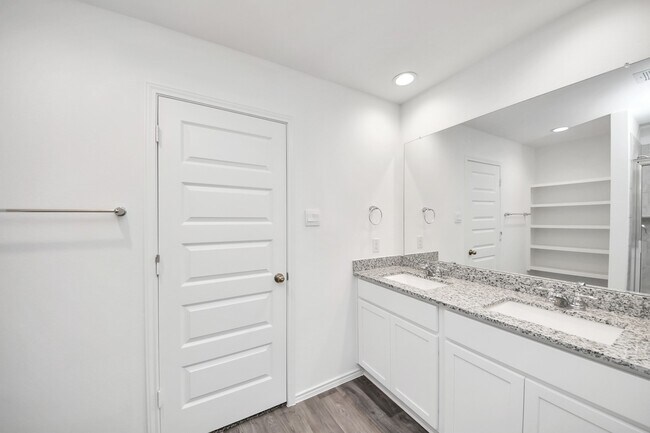 Building Photo - 2007 Woodlark Way