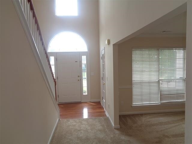 Building Photo - 454 Sawtooth Ln