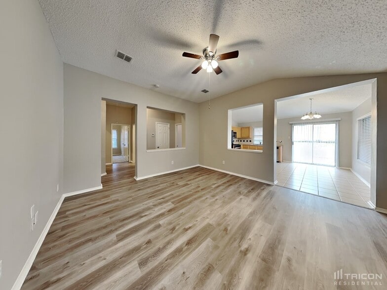 Building Photo - 4716 Shell Ridge Dr