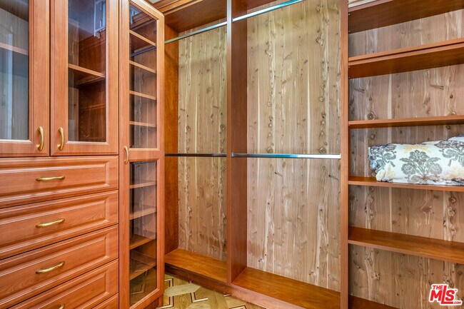 Building Photo - 11244 Briarcliff Ln