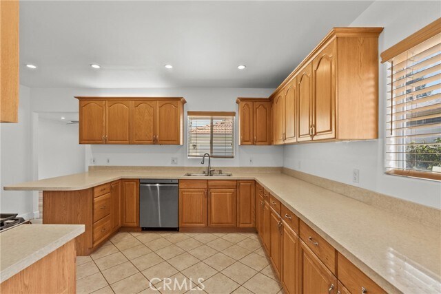 Building Photo - 5110 Petit Ave