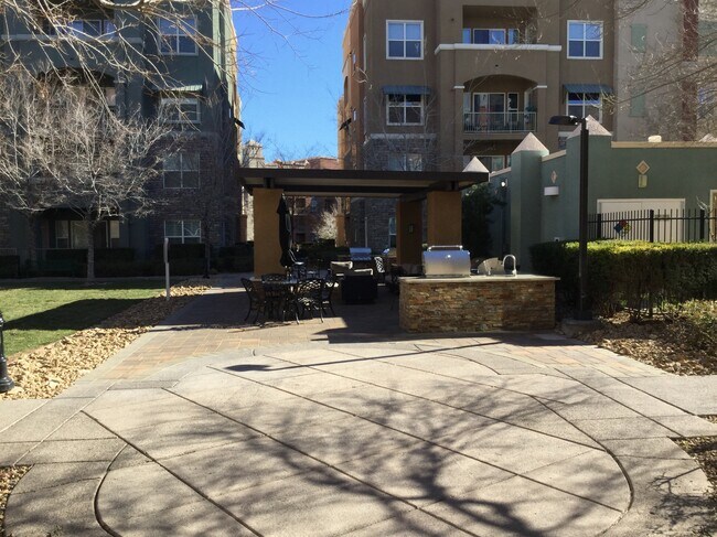 Building Photo - 38 E Serene Ave