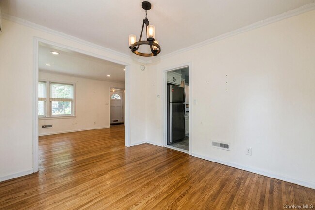 Building Photo - 212 Fernwood Terrace