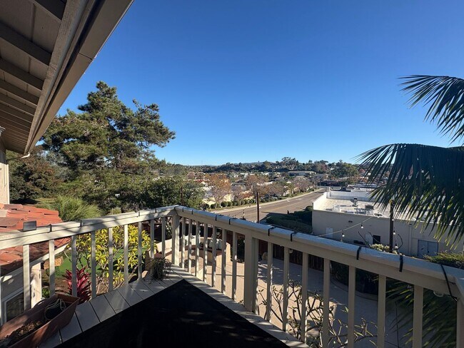 Building Photo - Beautiful 4B/3BA Home in Encinitas!