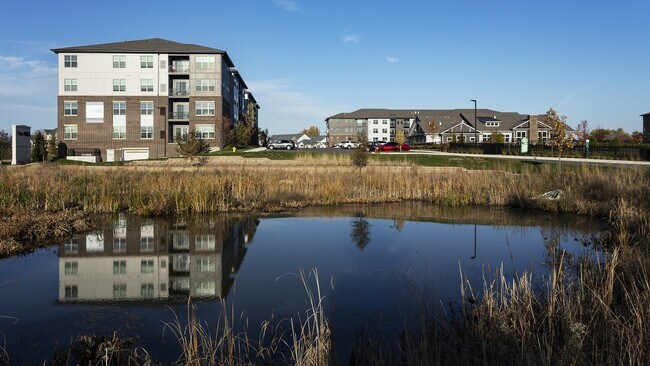 Building Photo - 450 Woodmoor Dr