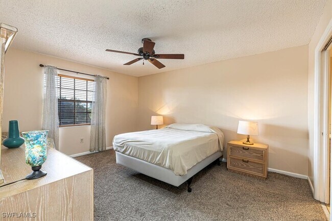 Building Photo - 5535 Rattlesnake Hammock Rd